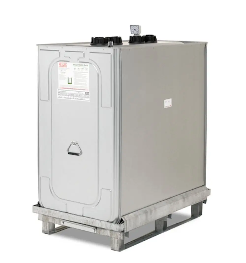 Roth Multitech-Tank auf Palette, quadratische Form, mit mehreren Anschlussmöglichkeiten und Druckanzeige auf der Oberseite.
